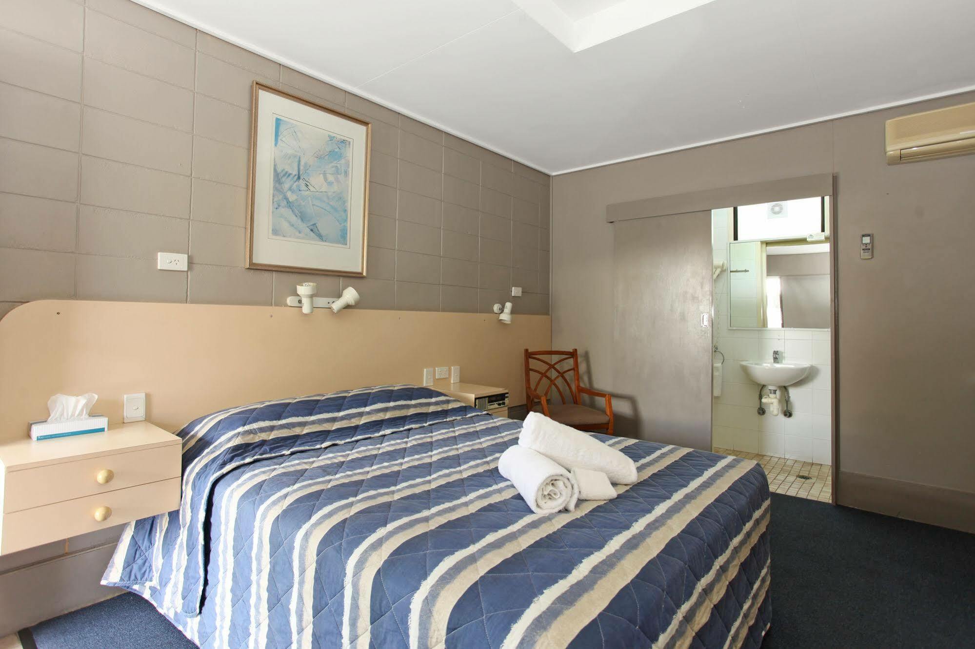 Tandara Hotel Motel Sarina Exteriér fotografie