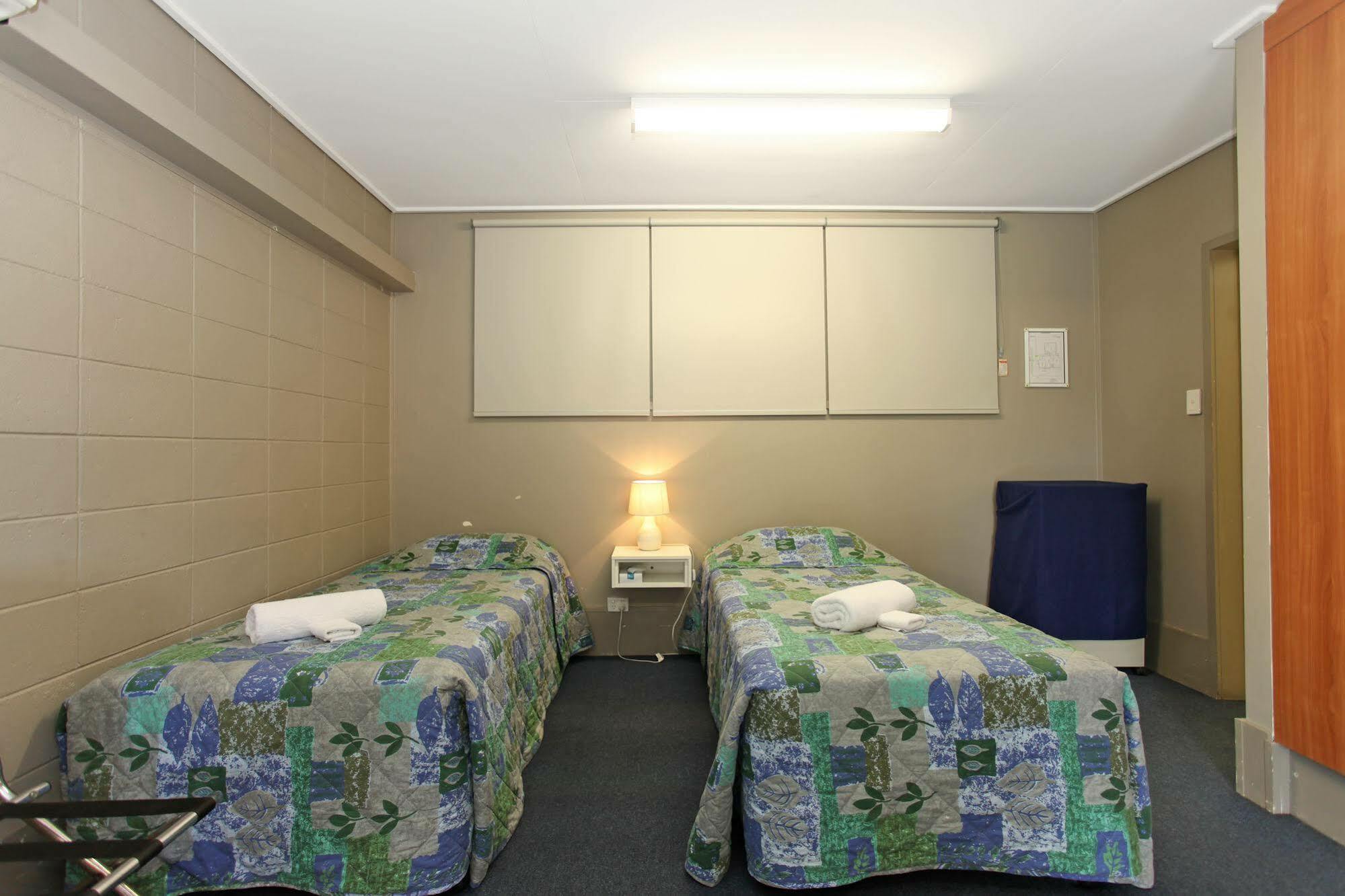 Tandara Hotel Motel Sarina Exteriér fotografie