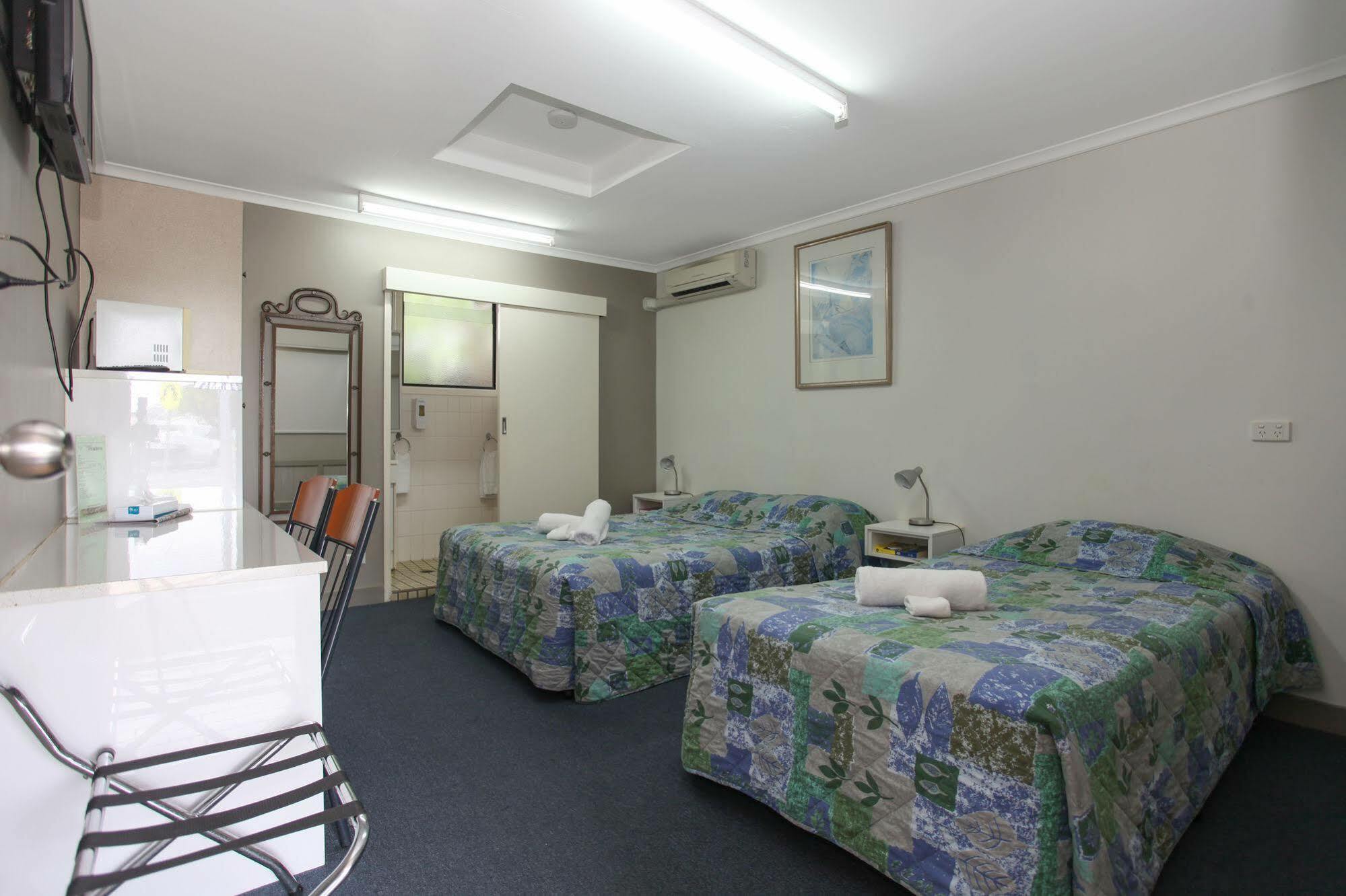 Tandara Hotel Motel Sarina Exteriér fotografie